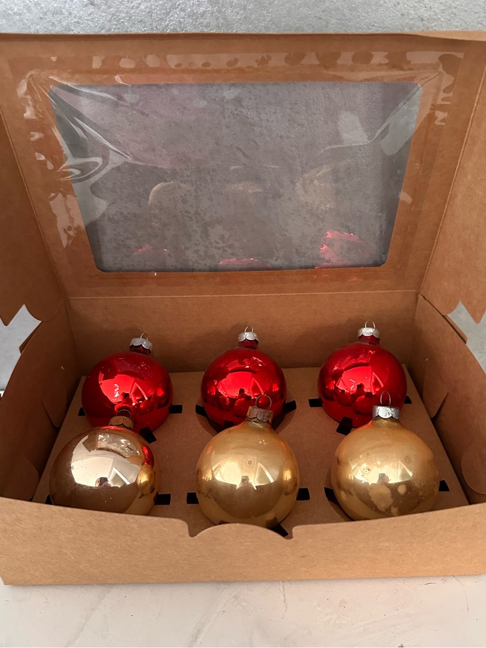 VINTAGE BOX OF 6 MERCURY GLASS ORNAMENTS "SHINY BRITE" RED GOLD